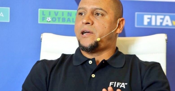 Roberto Carlos justifies his absence from Marcelo