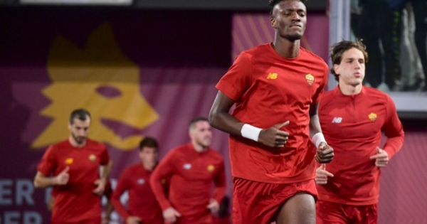 Manchester United and Arsenal are interested in Roma’s Abraham, but…