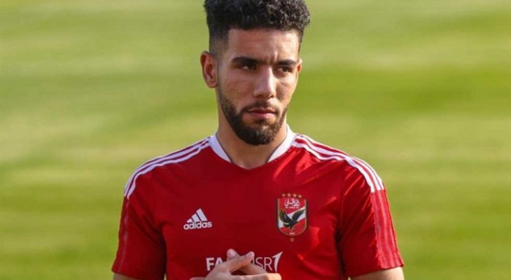 الاهلي المصري يتخذ قرارا صارما بحق لاعبه الجزائري قندوسي