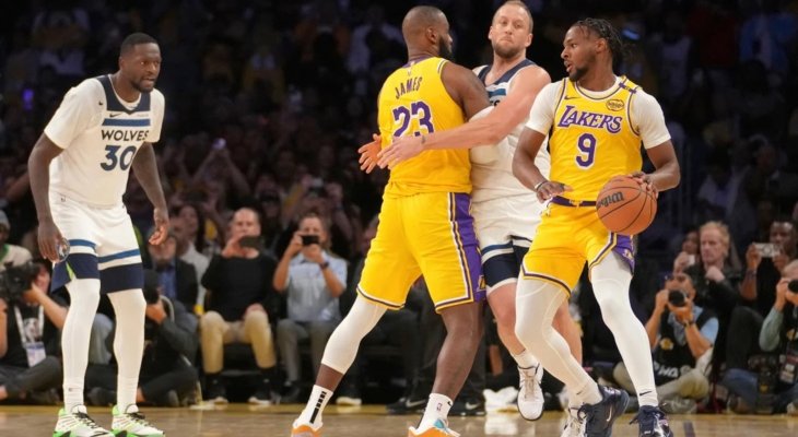 مشاركة تاريخية لليبرون ونجله بروني في NBA