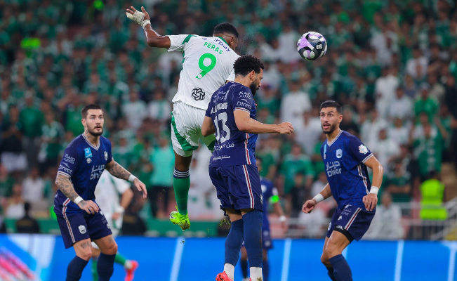 دوري روشن السعودي: ثنائية للاهلي جدة في شباك الرائد