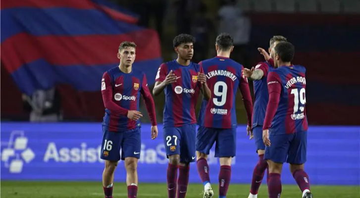 برشلونة بحاجة للتأهل امام نابولي لضمان المشاركة في كاس العالم للاندية 2025