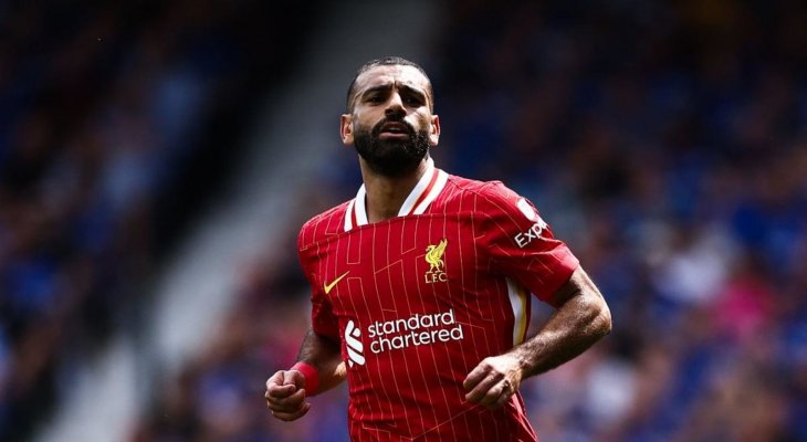 محمد صلاح يستلم جائزة الافضل في ليفربول عن شهر آب