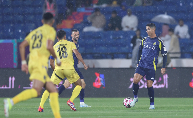 النصر يتجاوز التعاون ويضرب موعدا ناريا امام الهلال في نهائي السوبر السعودي