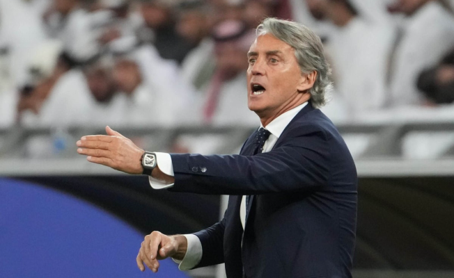 الاتحاد السعودي لكرة القدم ينهي تعاقده مع روبرتو مانشيني