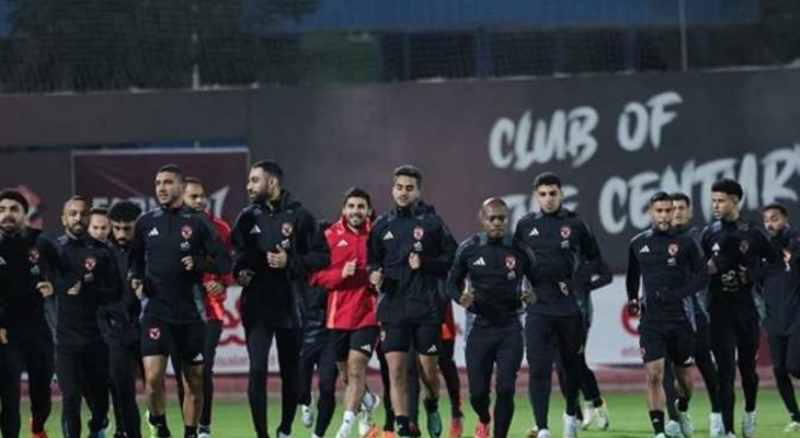 ازمة قوية  داخل غرفة ملابس الاهلي المصري