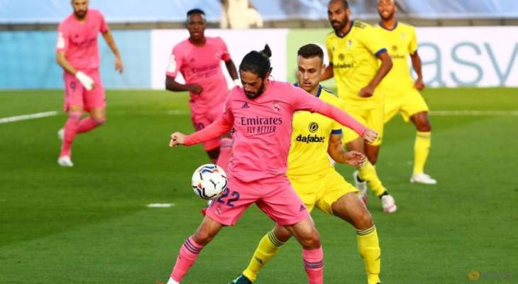 موجز الصباح: سقوط برشلونة وريال مدريد، ميلان يهزم الانتر، تعادل يوفنتوس ورباعية لمانشستر يونايتد